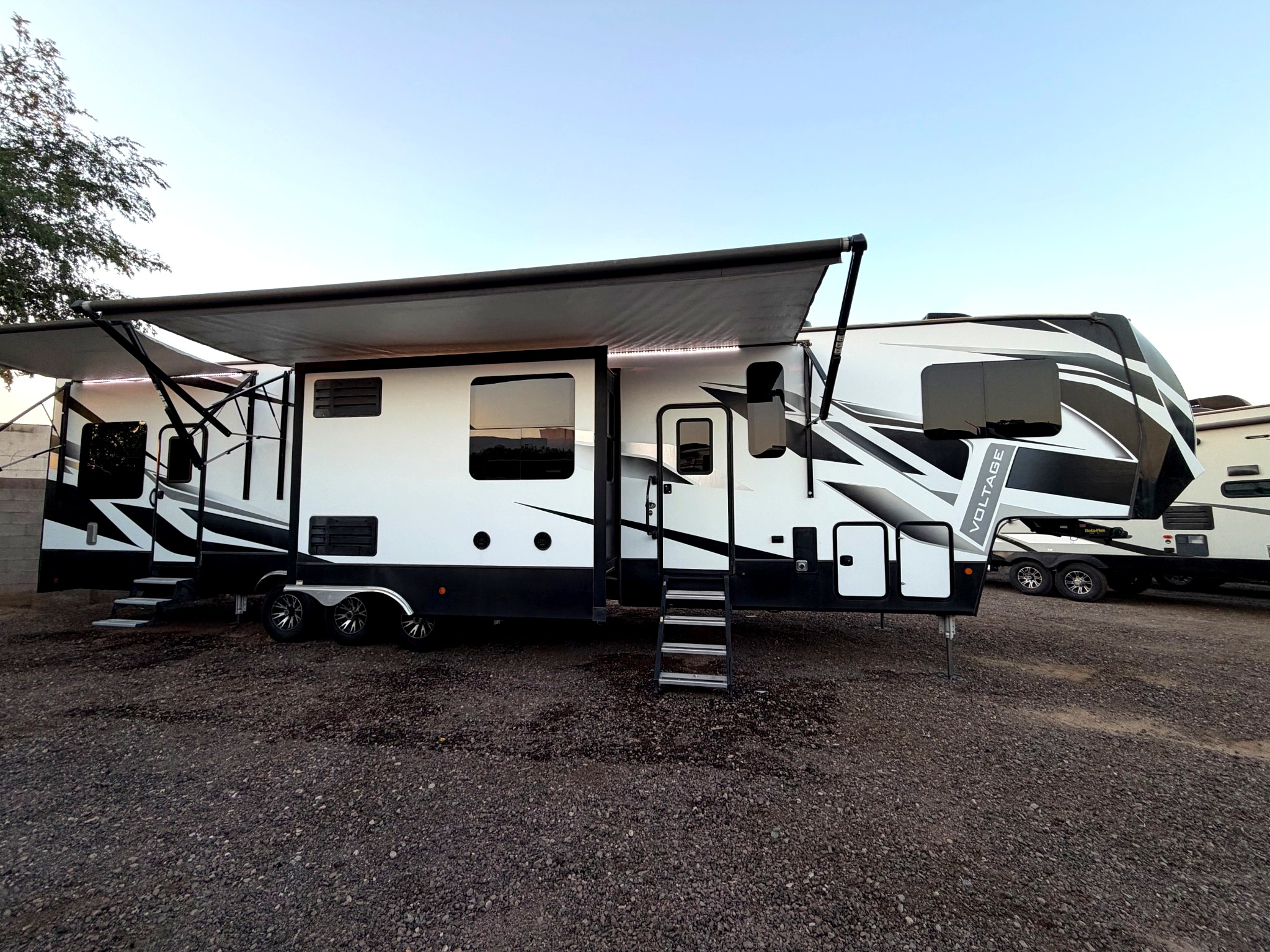 Voltage 5th Wheel Toy Hauler